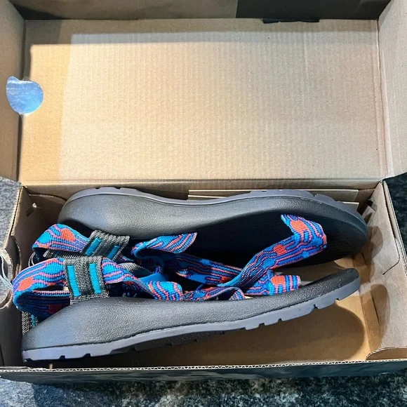 Chaco sandles - Picture 6 of 7